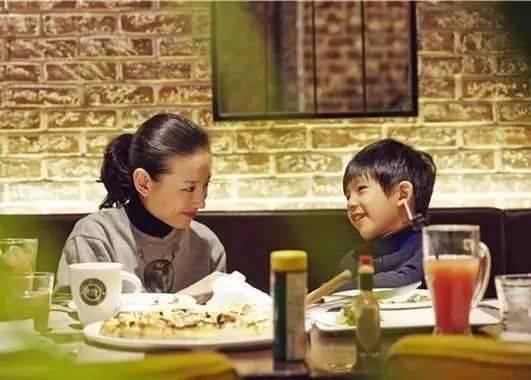 娱乐吃瓜酱素全法师,跨界奇才的娱乐江湖